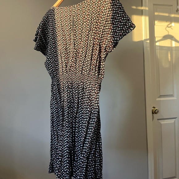 Floral tie front dress - Picture 2 of 4